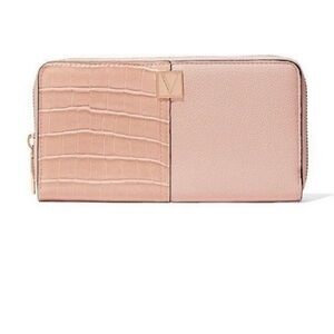NEW! The VICTORIA’S SECRET Wallet Colorblock V Monogram Hardware Pastel Pink